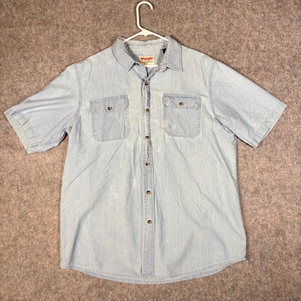 Wrangler Authentics Shirt Mens L Blue Short Sleeve Cotton Chambray Flaws READ